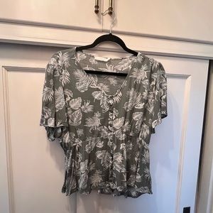 Lush Lunella Flutter Sleeve Top